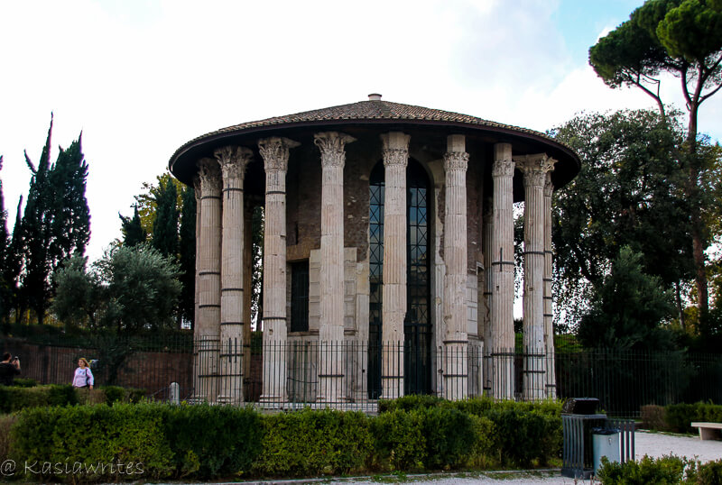 roman temple