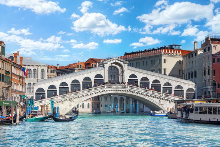 rialto bridge in venice