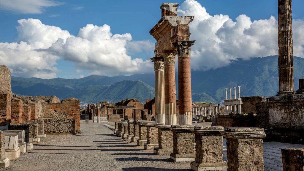 pompeii vs herculaneum which should you visit